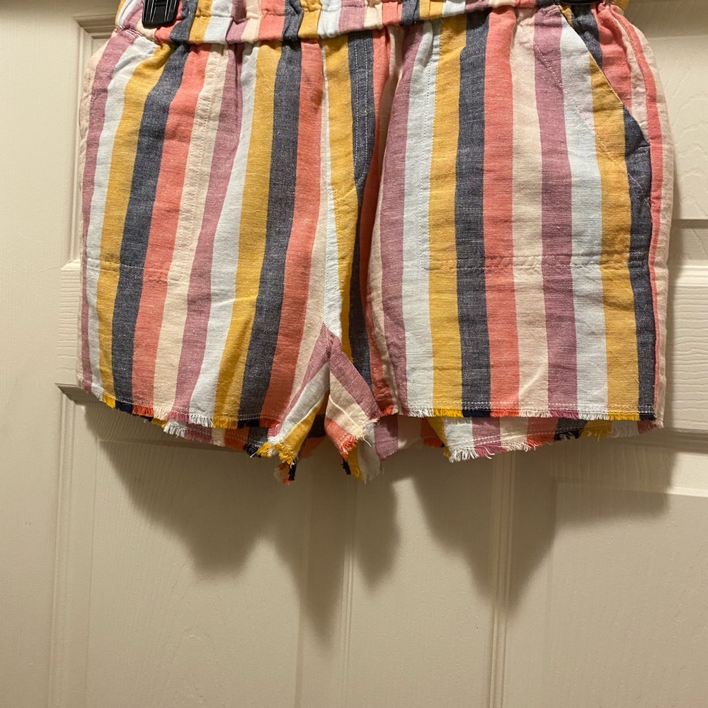 True craft linen material multi stripe color shorts size medium.